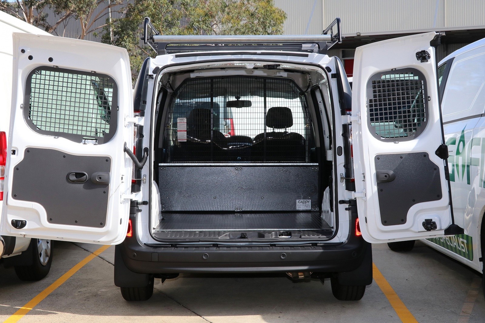 fysiker Underinddel sammentrækning Renault Kangoo LWB Mesh Window Guards - Caddy Storage Systems