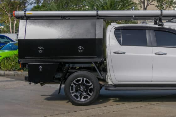 Dual Cab Service Body - 1820mm W / 860mm H - Black Ripple - Image 3